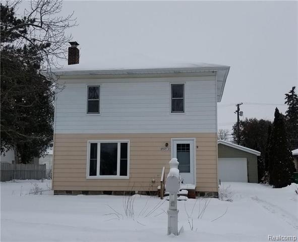 front view picture of 74715 Burk, Armada, MI. 48005