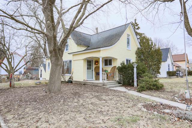 front view picture of 73341 Floral, Armada, MI. 48005