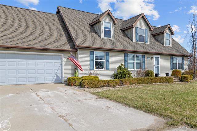 front view picture of 31199 Shue Rd, Richmond, MI. 48062