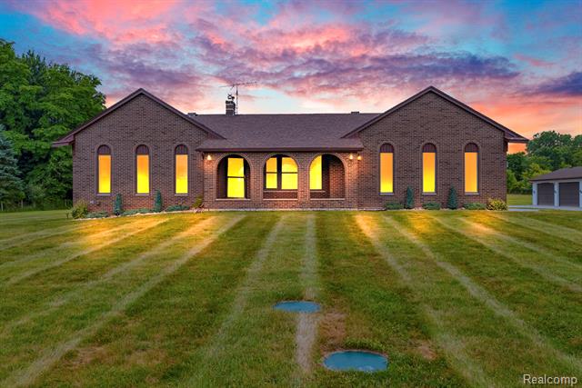 front view picture of 79325 Memphis Ridge, Richmond, MI. 48062