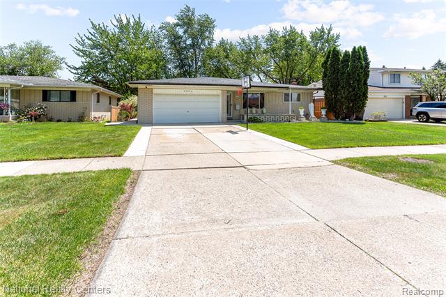 front view picture of 37050 Calka Dr, Sterling Heights, MI. 48310