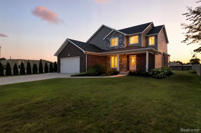 front view picture of 37147 Dundee St, Sterling Heights, MI. 48310