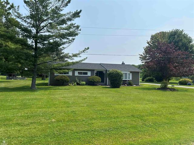front view picture of 75300 Closs Rd, Richmond, MI. 48062
