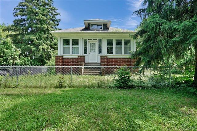 front view picture of 79050 Capac, Armada, MI. 48005