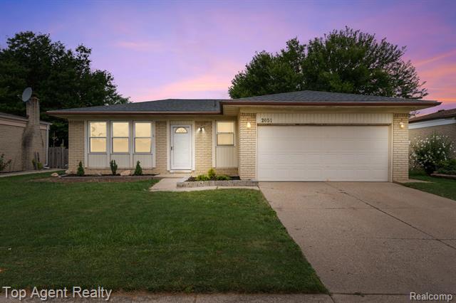 front view picture of 2051 Newell Dr, Sterling Heights, MI. 48310