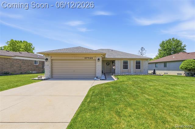 front view picture of 37729 Fieldcrest Lan, Sterling Heights, MI. 48312