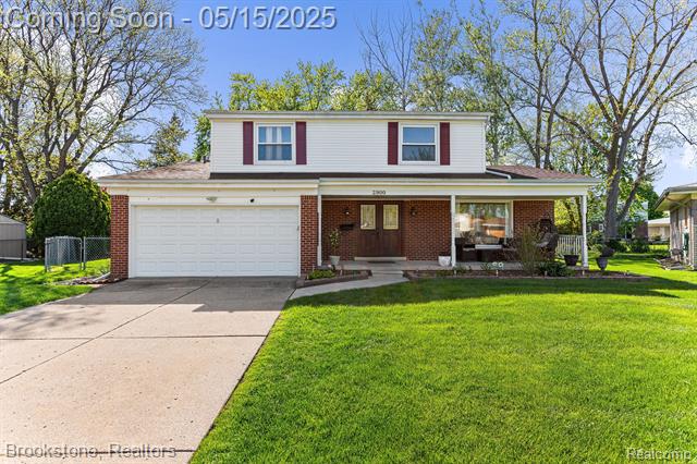 front view picture of 2900 Barton Dr, Sterling Heights, MI. 48310