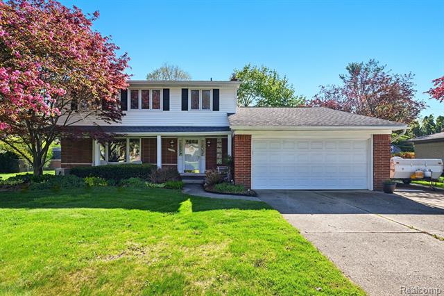 front view picture of 37232 Kelly, Clinton Township, MI. 48036