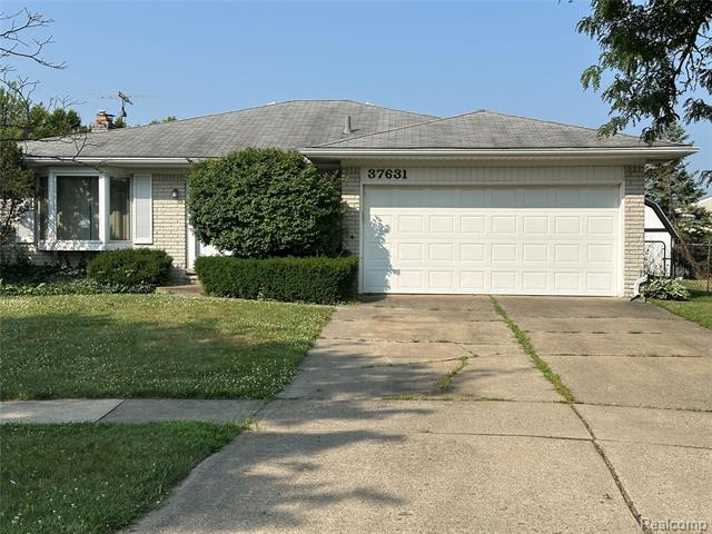 front view picture of 37631 Douglas Court, Sterling Heights, MI. 48310