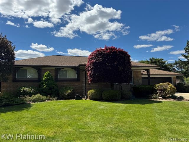 front view picture of 37351 Andrew Dr, Sterling Heights, MI. 48312