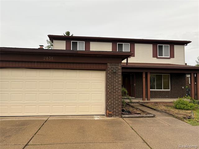 front view picture of 2131 Logan Dr, Sterling Heights, MI. 48310