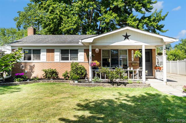 front view picture of 12141 Danforth Dr, Sterling Heights, MI. 48312