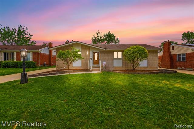 front view picture of 37145 Alper Dr, Sterling Heights, MI. 48312