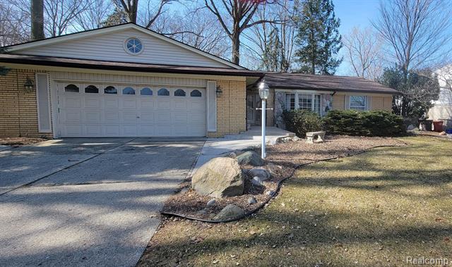 front view picture of 37467 Palmar, Clinton Township, MI. 48036