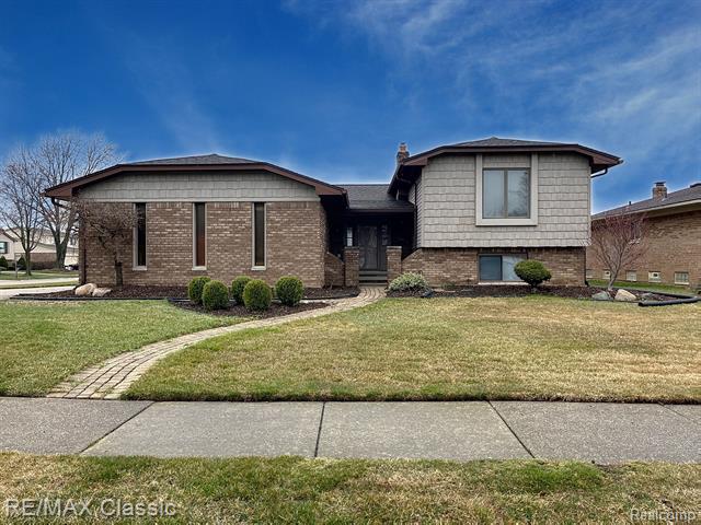front view picture of 4421 Ardmore Dr, Sterling Heights, MI. 48310
