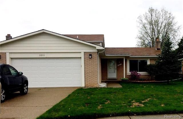 front view picture of 3211 Belinda Dr, Sterling Heights, MI. 48310