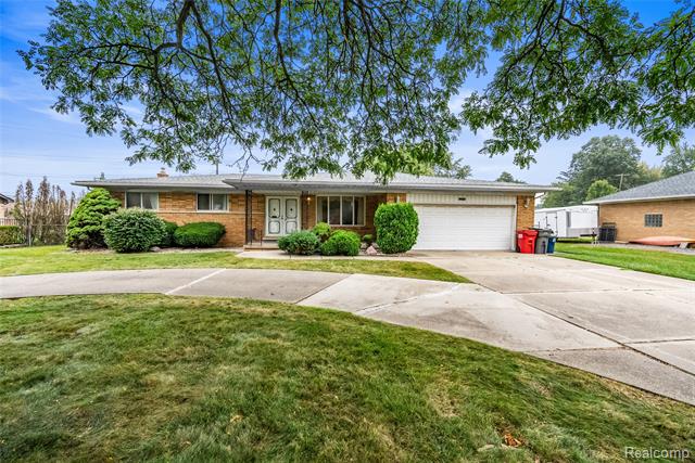 front view picture of 22771 Ulrich, Clinton Township, MI. 48036