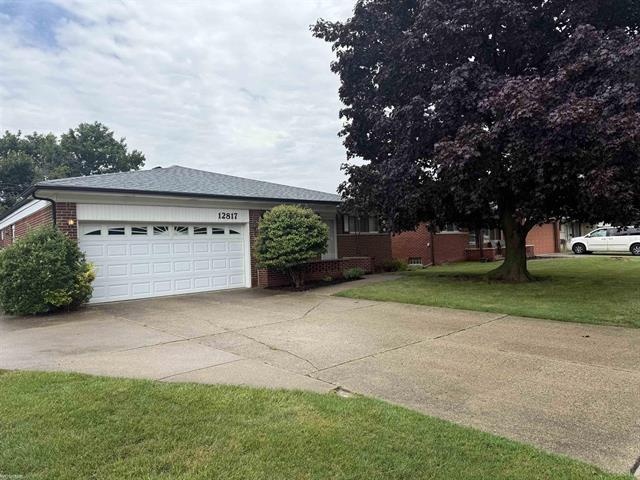 front view picture of 12817 Plumbrook Road, Sterling Heights, MI. 48312
