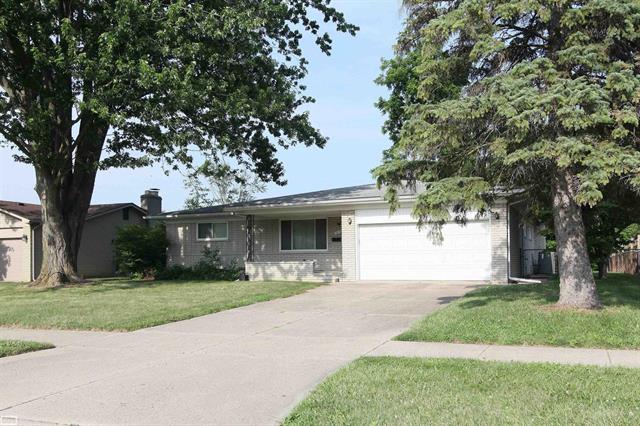 front view picture of 38108 Charwood Dr, Sterling Heights, MI. 48312