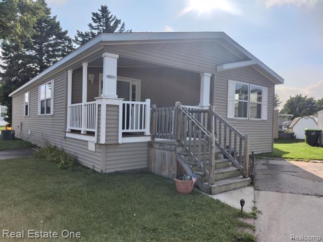 front view picture of 38057 Marlene Dr, Clinton Township, MI. 48038