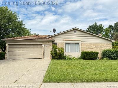 front view picture of 5281 Shruboak Dr, Sterling Heights, MI. 48310