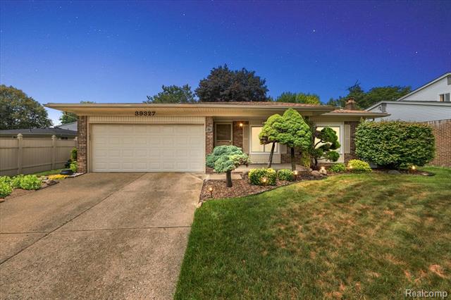 front view picture of 39327 Timberlane Dr, Sterling Heights, MI. 48310