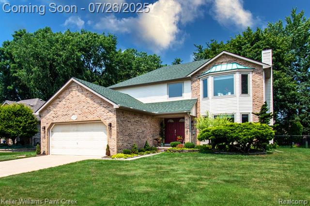 front view picture of 11575 Creekside Ct, Sterling Heights, MI. 48312