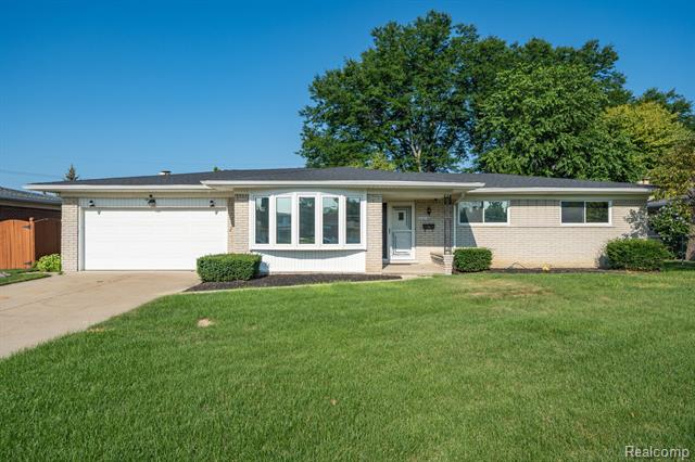 front view picture of 37319 Jerome Dr, Sterling Heights, MI. 48312