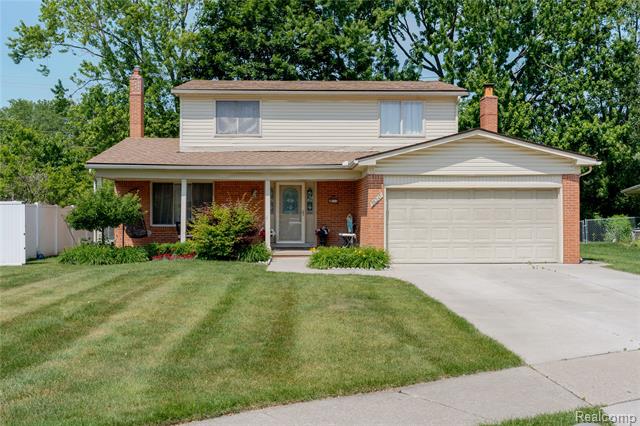 front view picture of 38247 Forsdale Dr, Sterling Heights, MI. 48310