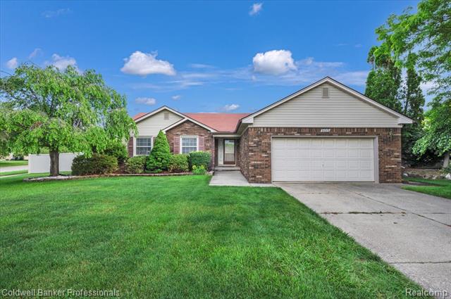 front view picture of 5015 Fox Hill Dr, Sterling Heights, MI. 48310