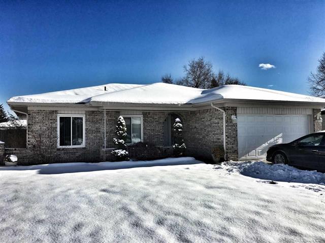 front view picture of 39346 Pinebrook Dr, Sterling Heights, MI. 48310