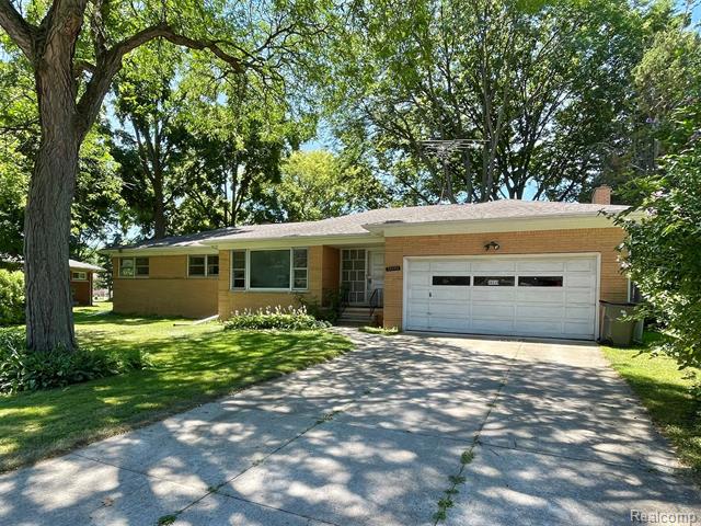 front view picture of 38159 Julian, Clinton Township, MI. 48036
