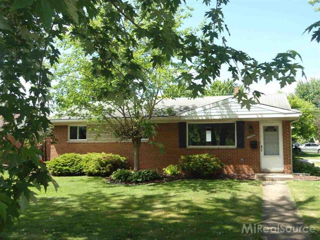 front view picture of 12393 Sorrento Blvd, Sterling Heights, MI. 48312