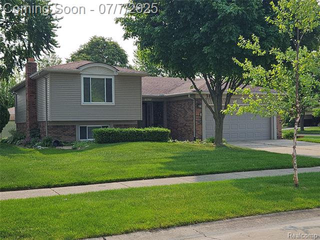 front view picture of 38412 Sutton Dr, Sterling Heights, MI. 48310