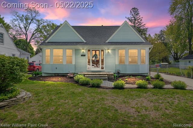 front view picture of 1449 Westlawn St, Mount Clemens, MI. 48043