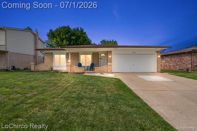 front view picture of 2619 Nadine Dr, Sterling Heights, MI. 48310