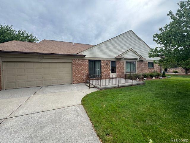 front view picture of 20433 Birch Meadow Dr Cypress Meadow Dr, Clinton Township, MI. 48036
