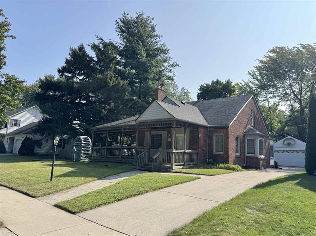 front view picture of 1253 Burlington Dr, Mount Clemens, MI. 48043