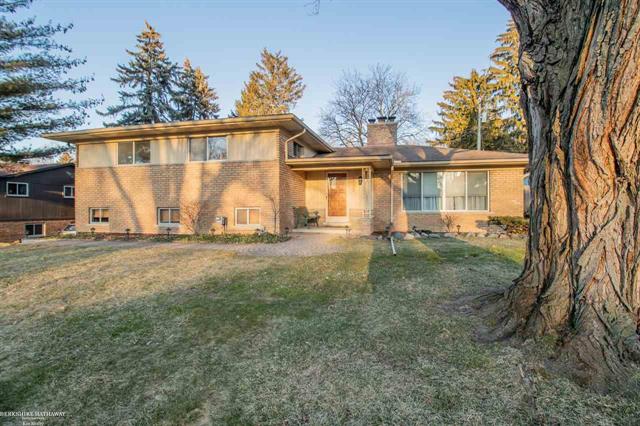 front view picture of 38442 Jonathan, Clinton Township, MI. 48036
