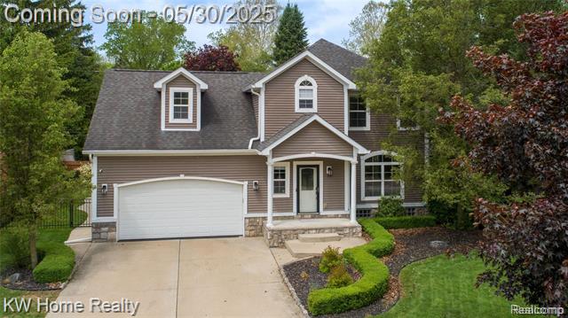 front view picture of 39341 Wanda Ave, Sterling Heights, MI. 48313
