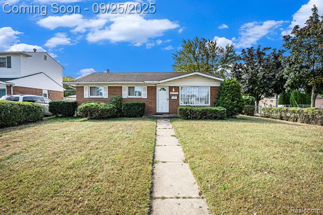 front view picture of 11406 Plumridge Blvd, Sterling Heights, MI. 48313