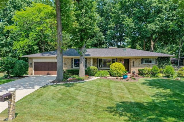 front view picture of 38520 Delta, Clinton Township, MI. 48036