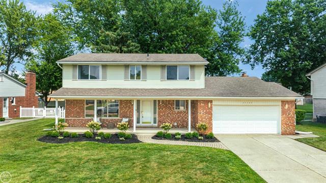 front view picture of 39384 Cobridge, Clinton Township, MI. 48038