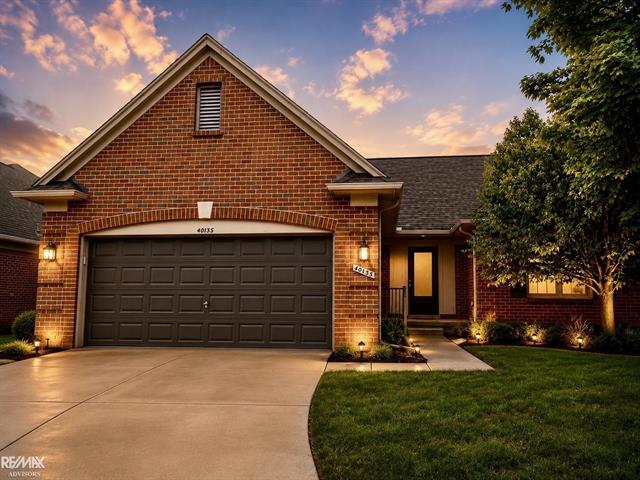 front view picture of 40135 Streamwood Ct, Sterling Heights, MI. 48310