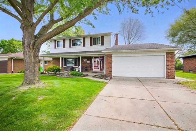front view picture of 39582 Tunstall, Clinton Township, MI. 48038