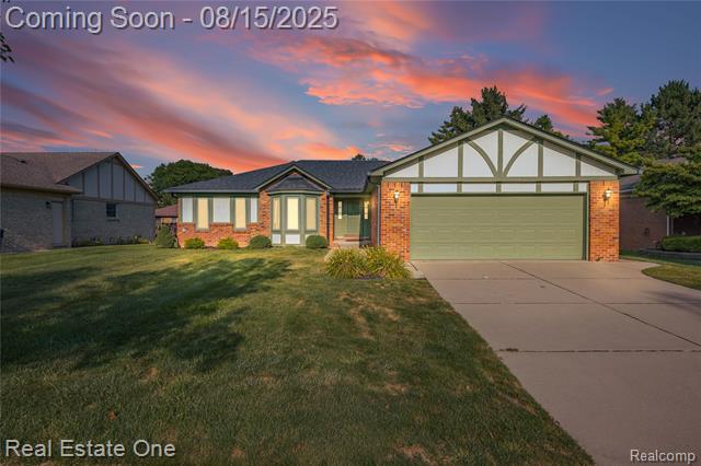 front view picture of 40444 La Grange Dr, Sterling Heights, MI. 48313