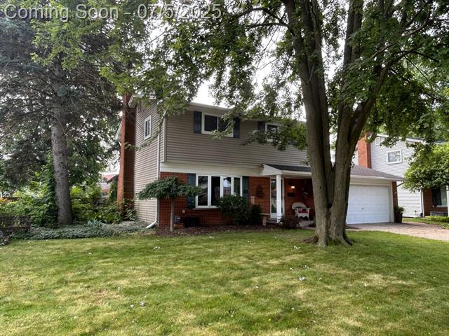 front view picture of 40408 Diane Dr, Sterling Heights, MI. 48313