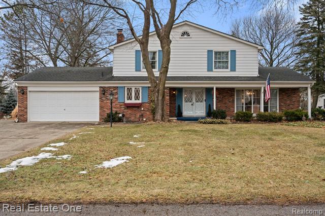 front view picture of 20077 Riverhill, Clinton Township, MI. 48036