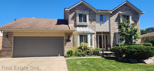 front view picture of 3836 Alderdale Dr, Sterling Heights, MI. 48310
