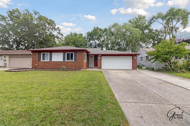 front view picture of 39846 Karola Dr, Sterling Heights, MI. 48313